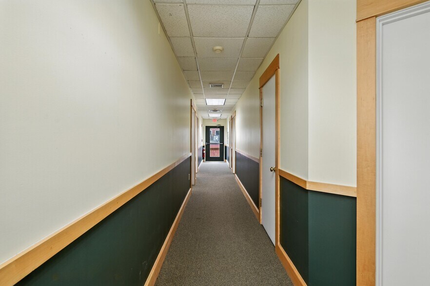 More Photos Of 5-7 Strong Ave, Northampton Storefront Retail Office For Lease