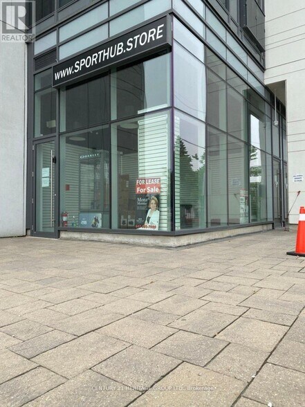 More Photos Of 9610-9612 Yonge St, Richmond Hill Apartments For Sale