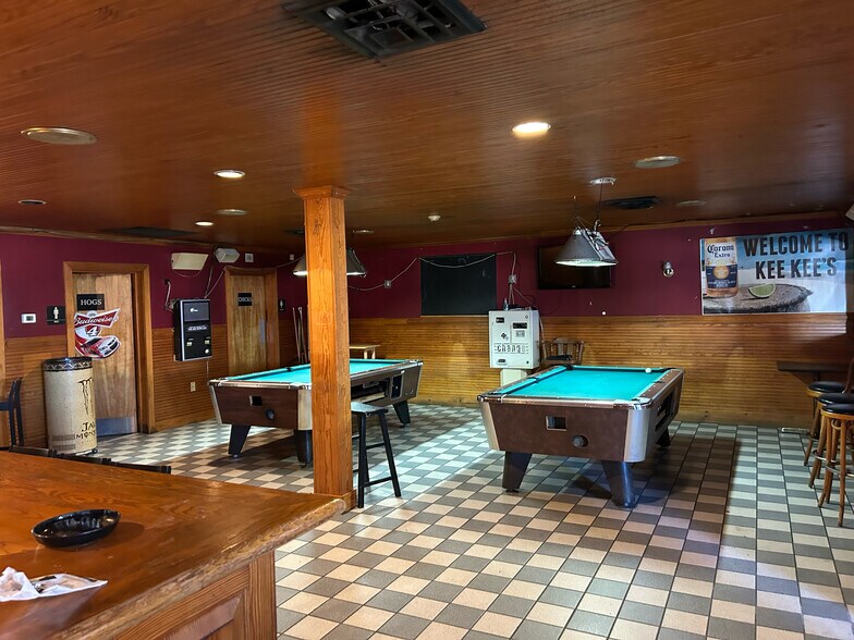 More Photos Of 2709 Williamsburg Rd, Richmond Restaurant For Lease