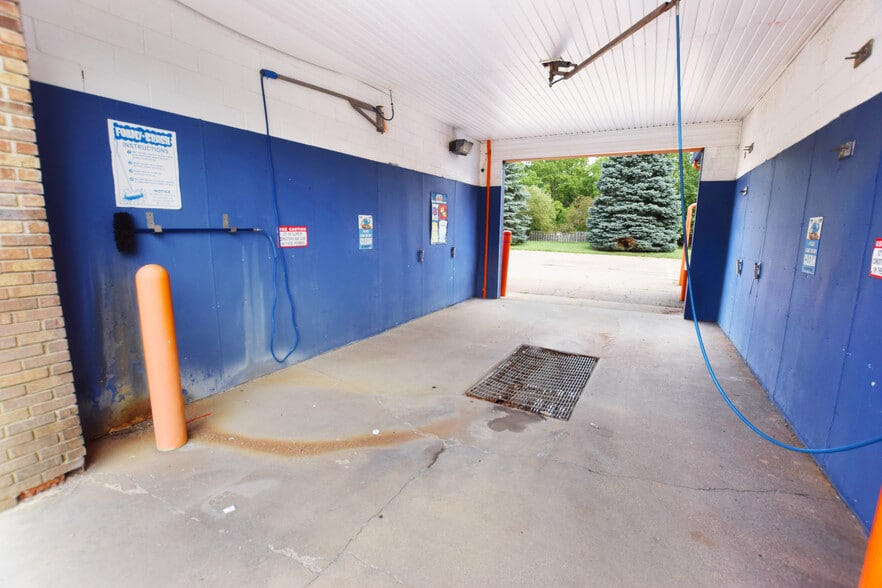 More Photos Of 5069 Fenton Rd, Flint Carwash For Sale