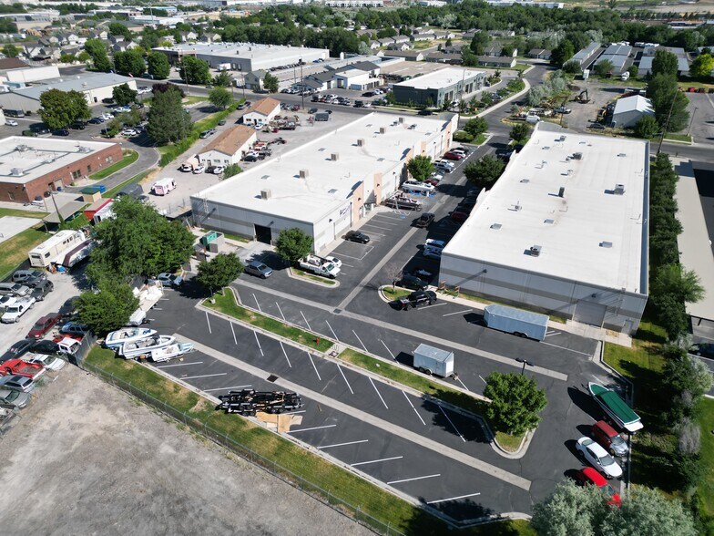 More Photos Of 141-145 W 900 N, Springville Light Distribution For Sale