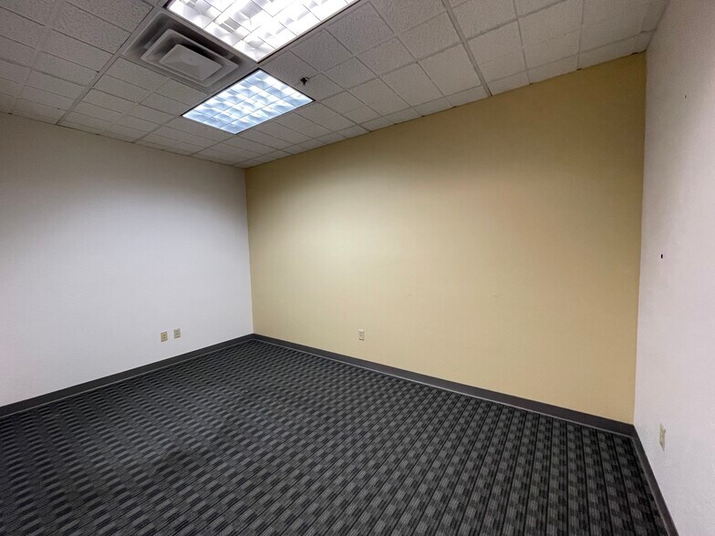 More Photos Of 639 Isbell Rd, Reno Office For Lease