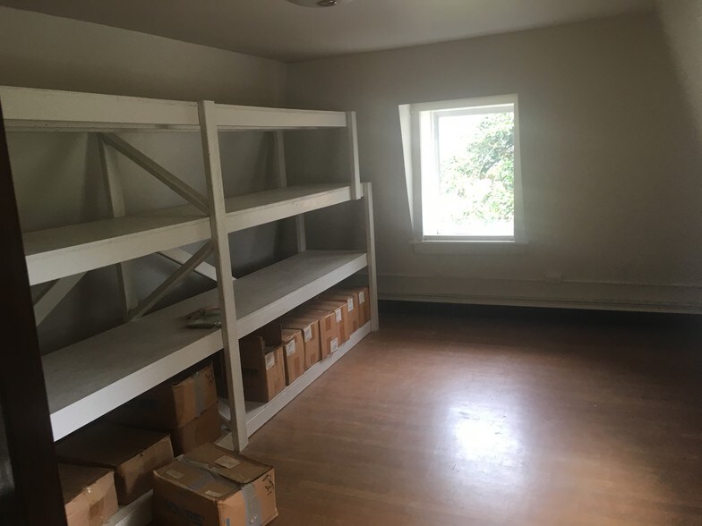 More Photos Of 1701 Williamsburg Rd, Richmond Office For Sale