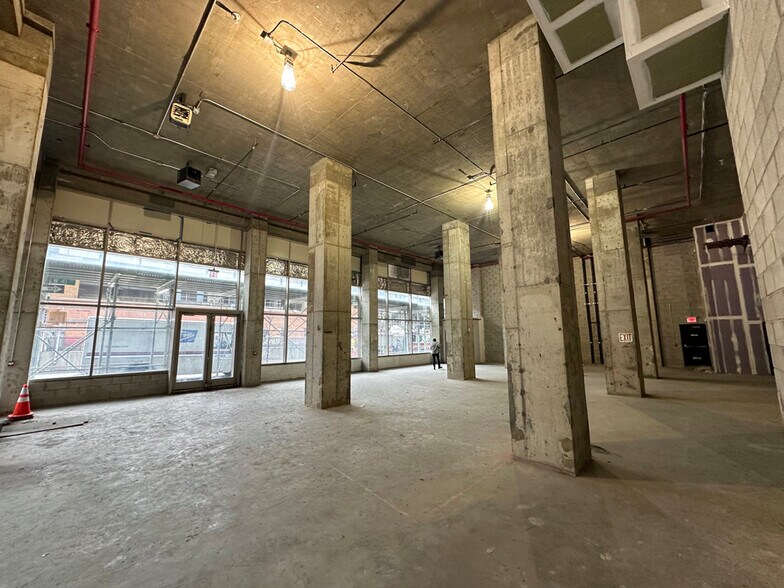 More Photos Of 400 W 42nd St, New York Hospitality For Sale