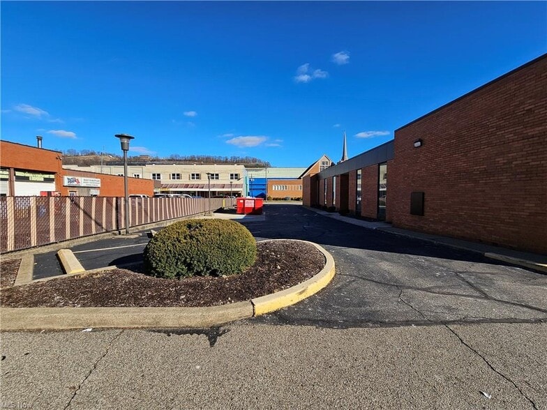 More Photos Of 3265 Main St, Weirton Bank For Sale