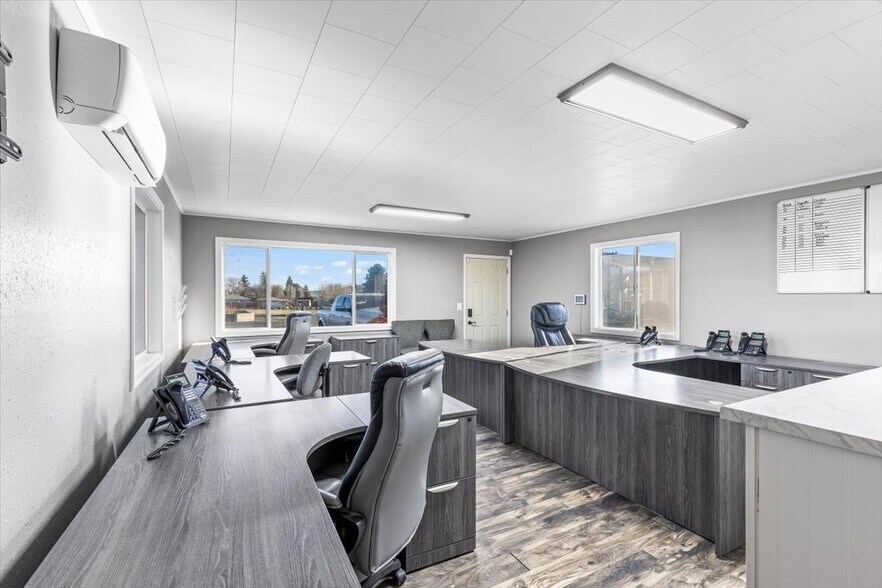 More Photos Of 10906 Hackett Rd, Yakima Industrial For Sale