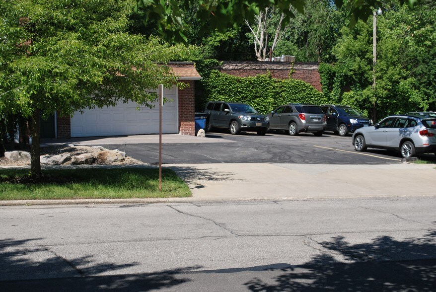 More Photos Of 21400 Lorain Rd, Fairview Park Office For Sale