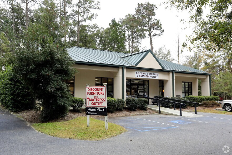 More Photos Of 1504 Fording Island Rd, Bluffton Freestanding For Lease