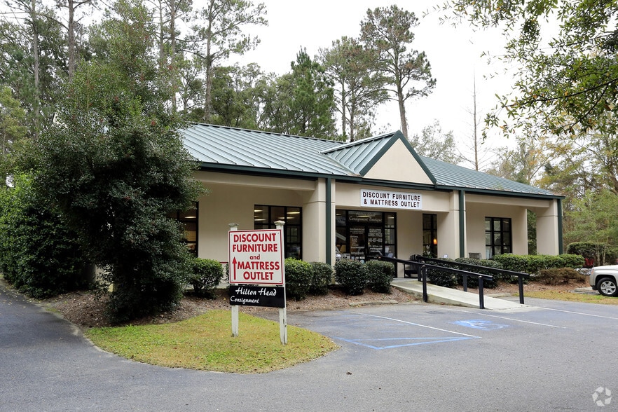 More Photos Of 1504 Fording Island Rd, Bluffton Freestanding For Lease