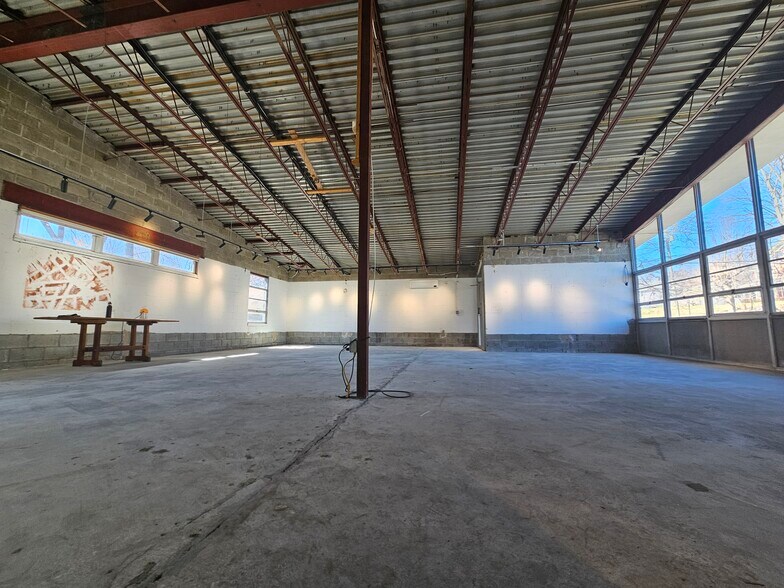 More Photos Of 23 West St, Warwick Office For Lease