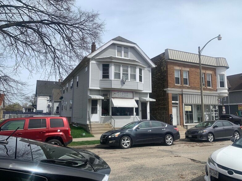 Primary Photo Of 2904 W Arthur Ave, Milwaukee Storefront Retail Residential For Sale