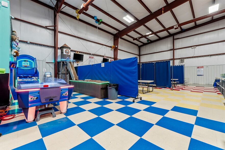 More Photos Of 591 Merritts Creek Rd, Huntington Sports And Entertainment For Sale