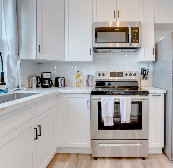 More Photos Of 17-19 Collier St, St Catharines Apartments For Sale