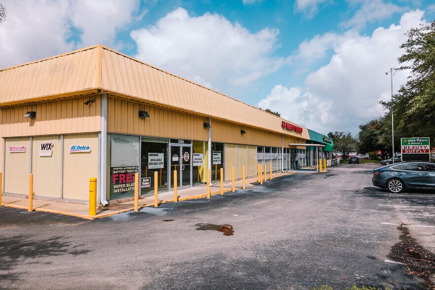 More Photos Of 2300-2306 S French Ave, Sanford Storefront For Lease