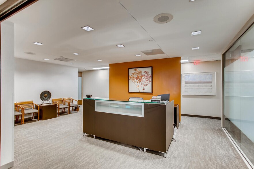 Primary Photo Of 2300 Barrington Rd, Hoffman Estates Coworking Space