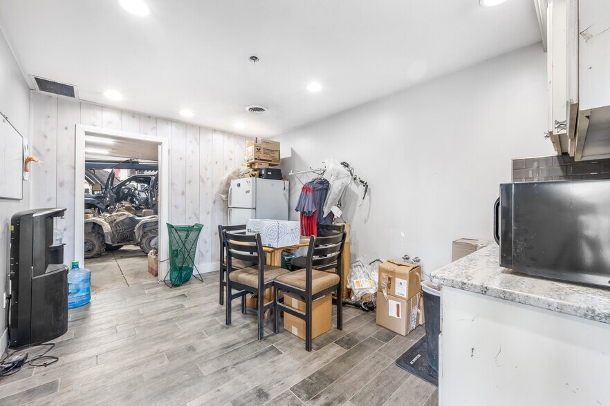 More Photos Of 707 W Maple St, Pocatello Warehouse For Sale