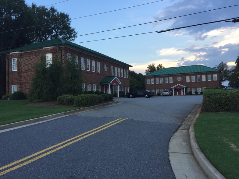 Primary Photo Of 1353 Jennings Mill Rd, Watkinsville Office Residential For Lease