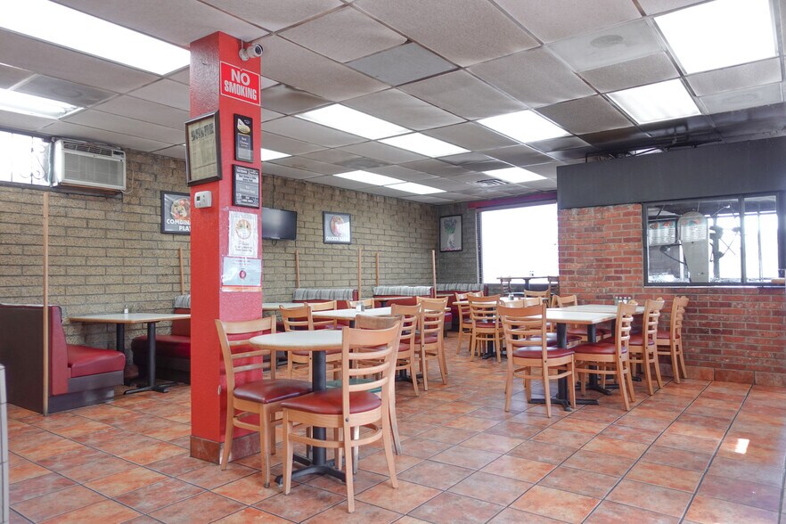 More Photos Of 111 E 2700 S, Salt Lake City General Retail For Sale
