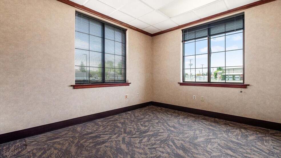 More Photos Of 220 E State St, Newcomerstown Bank For Sale