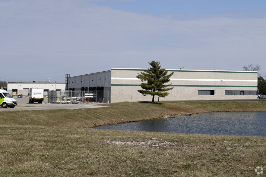 More Photos Of 1345 Brookville Way, Indianapolis Warehouse For Lease