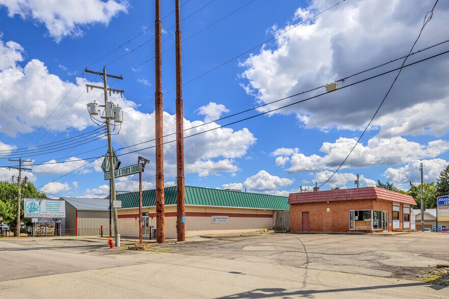 More Photos Of 110 E Pennsylvania Ave, New Stanton General Retail For Sale