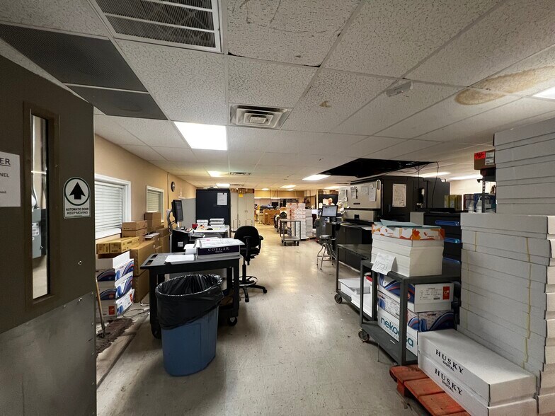 More Photos Of 201 Whitsett Rd, Nashville Warehouse For Lease