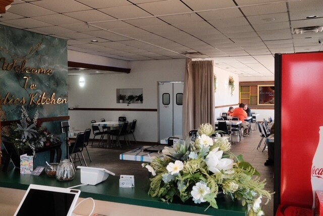 More Photos Of 2801 W I-240 Service Rd, Oklahoma City Restaurant For Sale