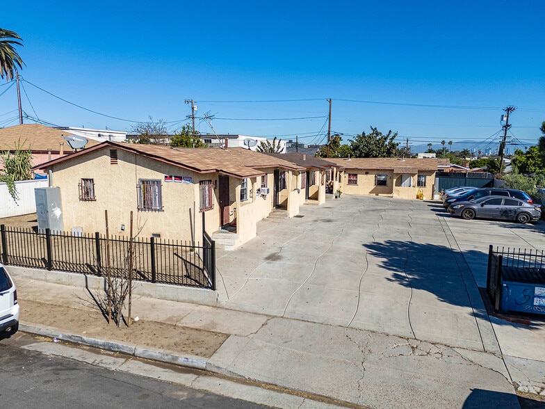 More Photos Of 239 W 113th St, Los Angeles Apartments For Sale