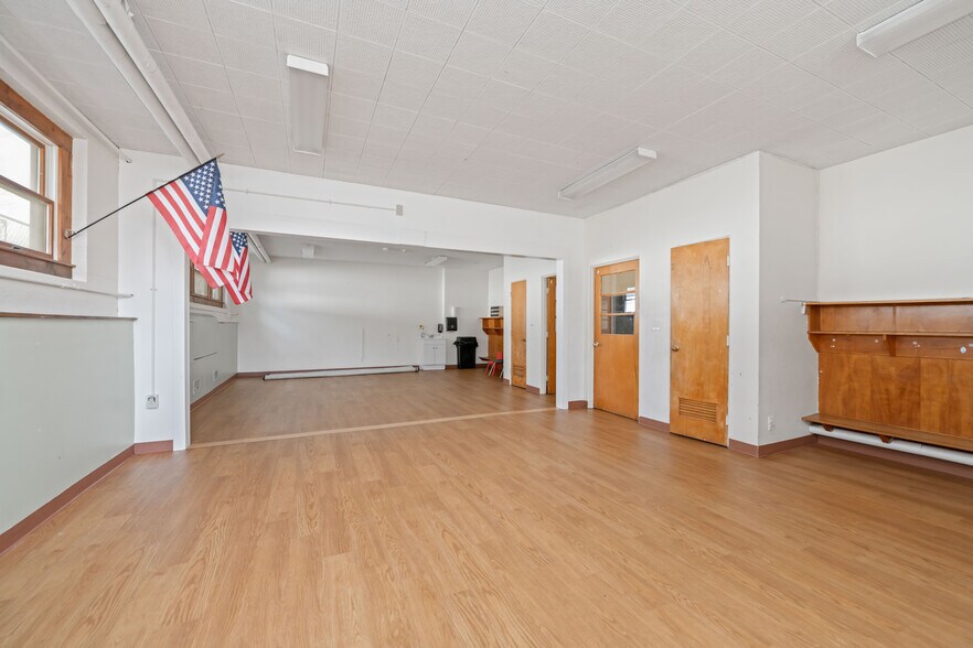 More Photos Of 2889 Culver rd, Rochester Specialty For Sale