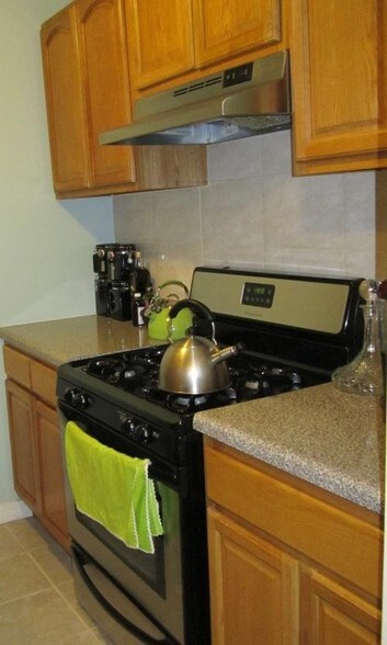 More Photos Of 3602-3604 Clarendon Rd, Brooklyn Storefront Retail Residential For Lease