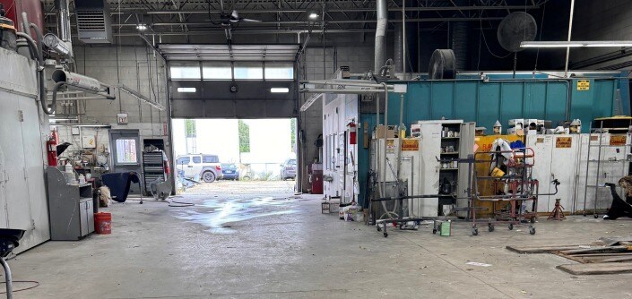 More Photos Of 550 W Colfax St, Palatine Industrial For Sale