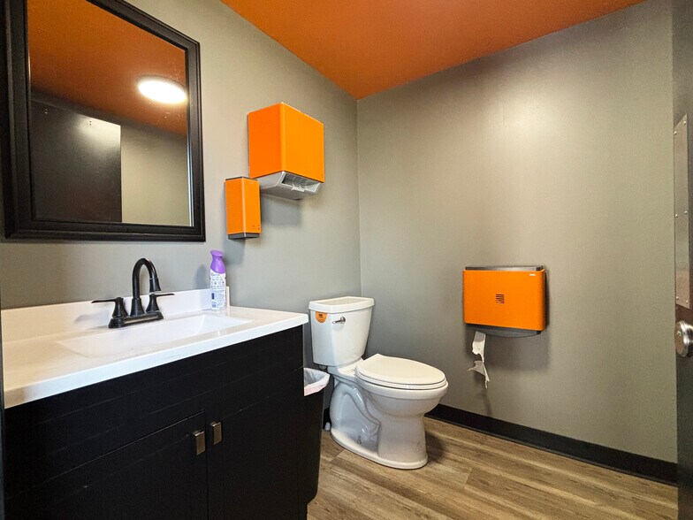 More Photos Of 1230 S Main St, Rice Lake Freestanding For Sale