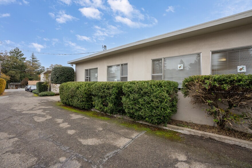 More Photos Of 564 S Dora St, Ukiah Medical For Sale