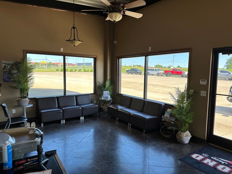 More Photos Of 193 Automotive Dr, Richmond Auto Dealership For Lease