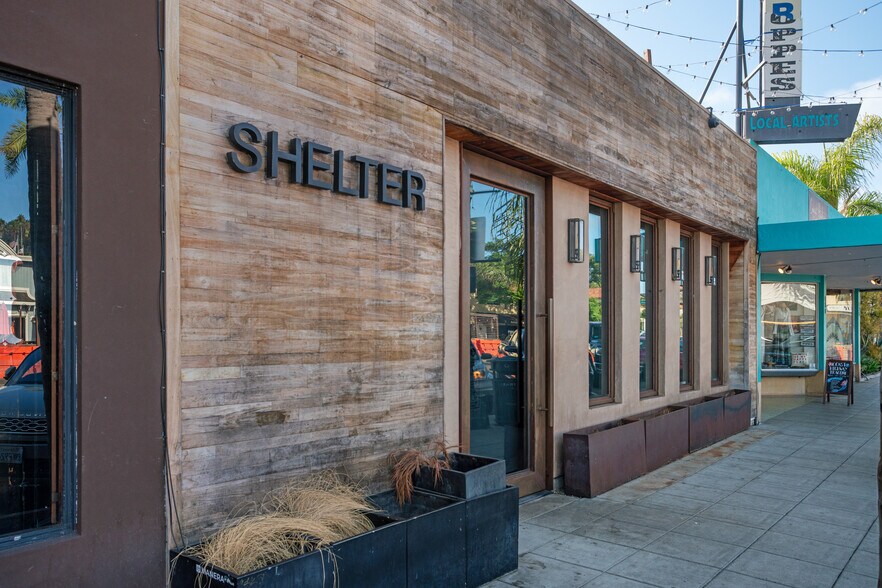 More Photos Of 540-546 S Coast Highway 101 Hwy, Encinitas Bar For Sale