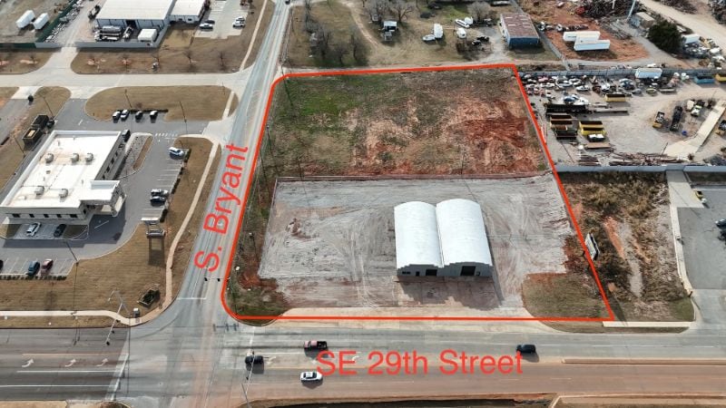 More Photos Of 2900 SE 29th St, Oklahoma City Service For Sale