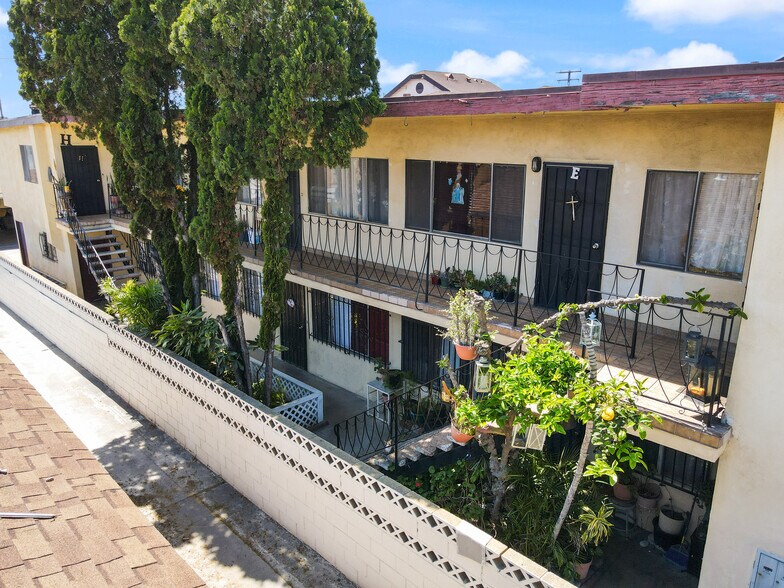 More Photos Of 2938 E 60th Pl, Huntington Park Apartments For Sale