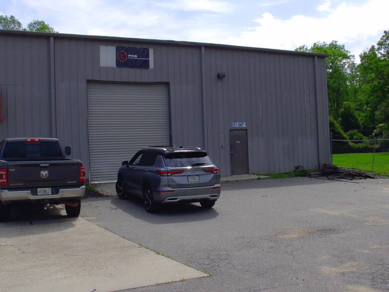 More Photos Of 553 Capital Cir SW, Tallahassee Warehouse For Lease