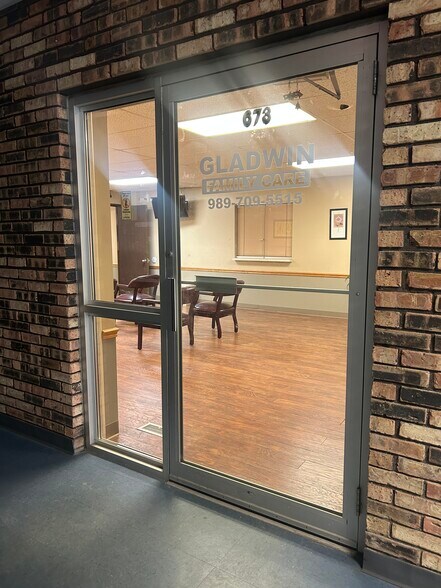 More Photos Of 673 E Cedar Ave, Gladwin Medical For Sale