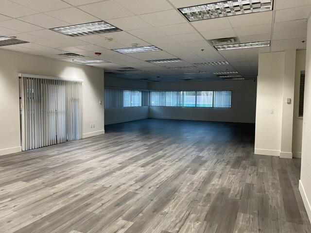 More Photos Of 5440 W Sahara Ave, Las Vegas Medical For Lease