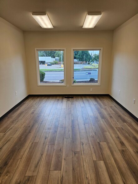 More Photos Of 4300-4310 Cherry Ave NE, Keizer Office For Lease