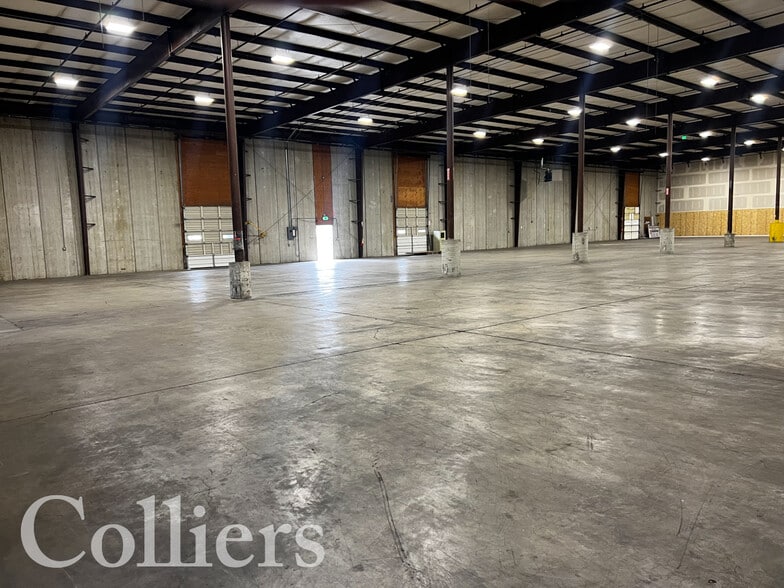 More Photos Of 1604-1622 E Fargo Ave, Nampa Warehouse For Sale