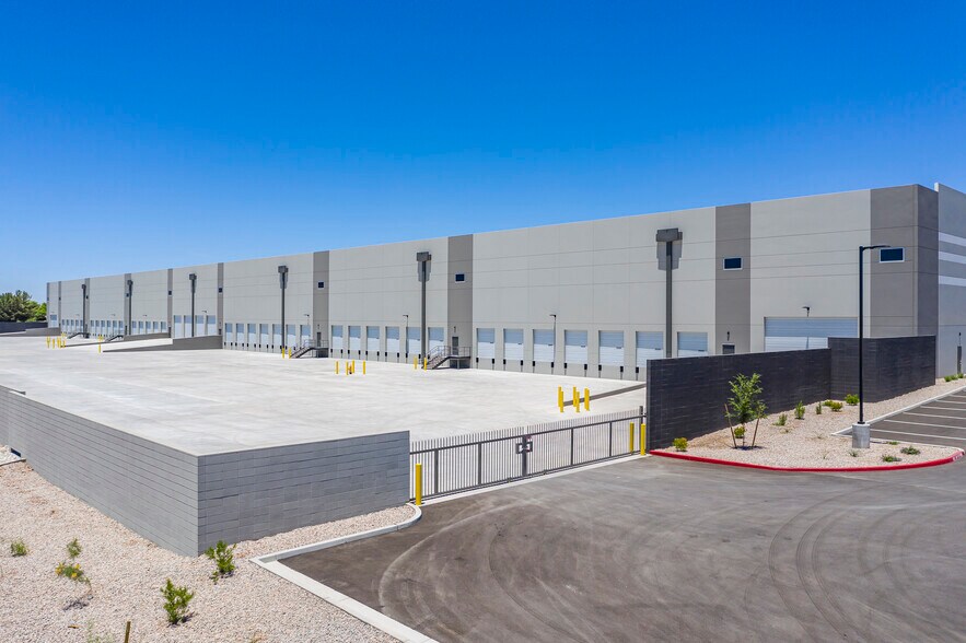 More Photos Of 4465 E Nunneley Rd, Gilbert Warehouse For Lease