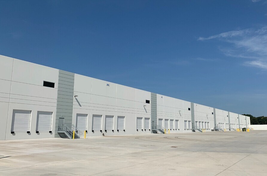 More Photos Of 2920 Telecom Pky, Richardson Unknown For Lease