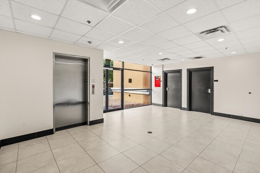 More Photos Of 1490 Sunshadow Dr, Casselberry Loft Creative Space For Lease