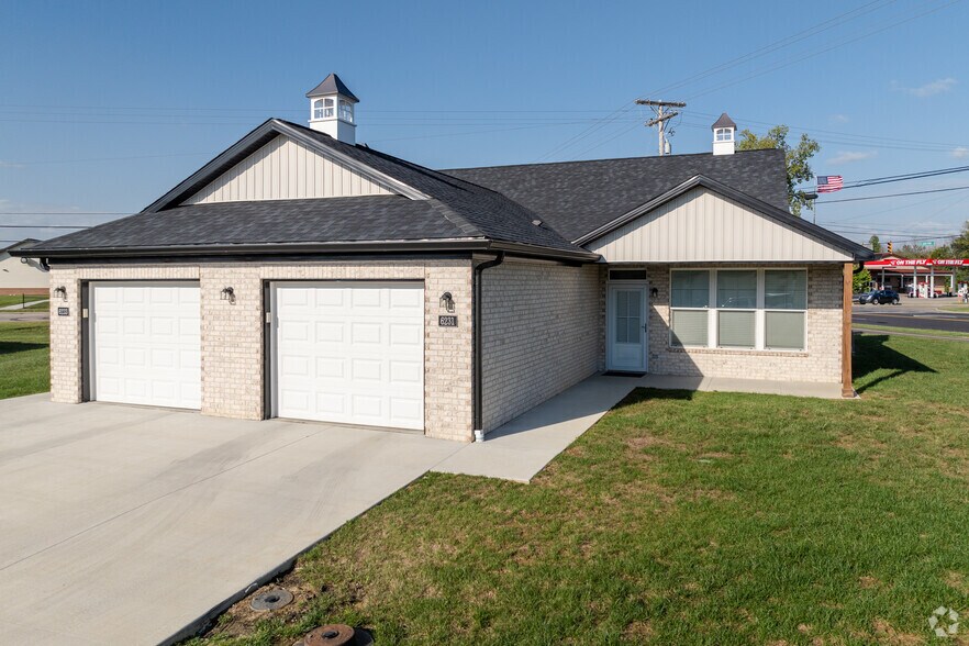 More Photos Of 4808 Old Tyme Court, Evansville Apartments For Sale