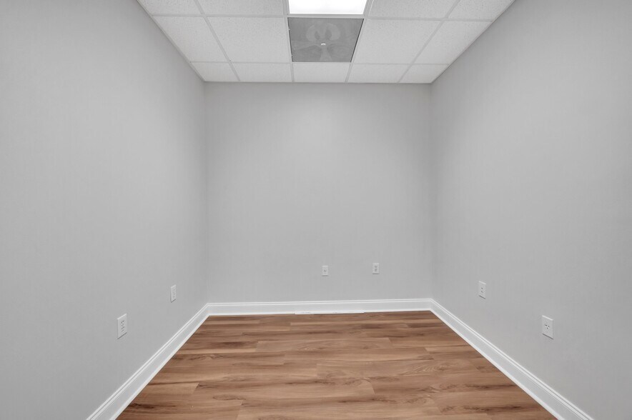 More Photos Of 20808 N Main St, Cornelius Medical For Lease