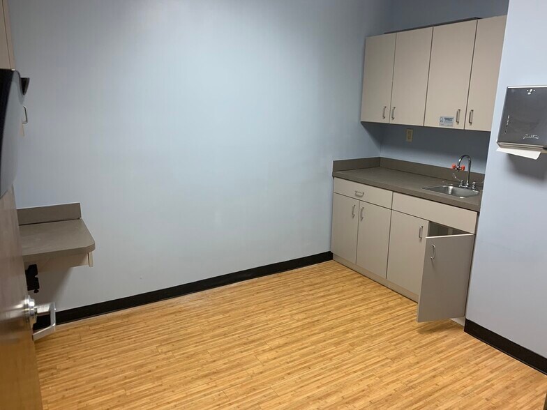 More Photos Of 668-670 N Orlando Ave, Maitland Office For Sale
