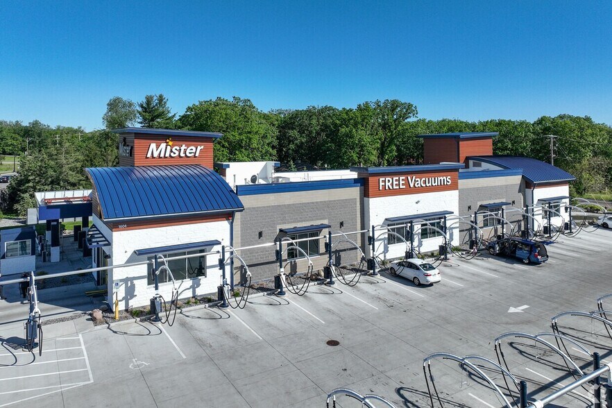 More Photos Of 1604 Crossings Loop, Sartell Carwash For Sale