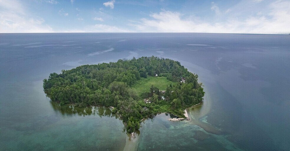 More Photos Of 1000 Strawberry Island, Rama Land For Sale